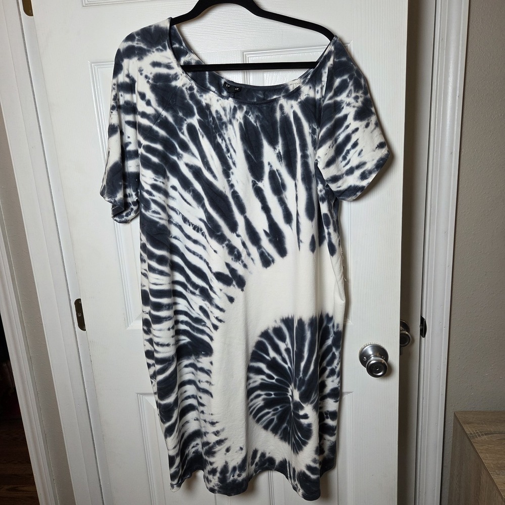 Torrid sz 4X tie dye Callie t-shirt dress off shoulder tie waist casual hippie